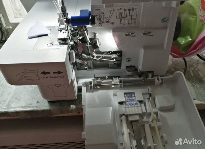 Коверлок merrylock 5550a