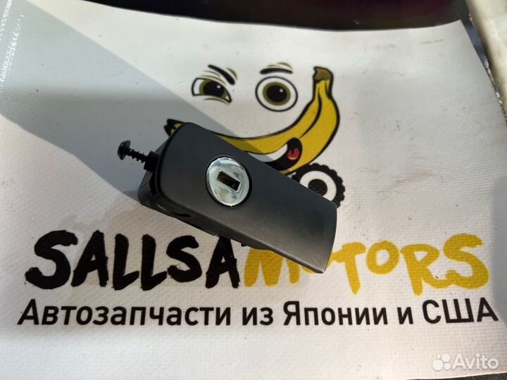 Замок бардачка Volkswagen Touareg 7P5 cata 3.0TDI