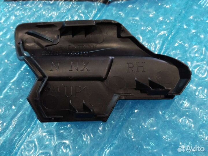 Заглушка Lexus Nx под крюк правая 2014-2017