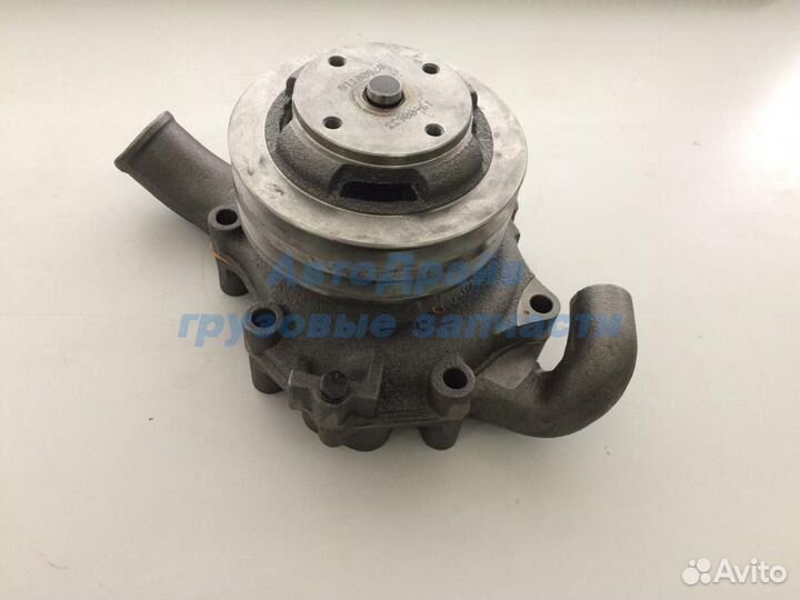 Водяной насос New Holland 87800118