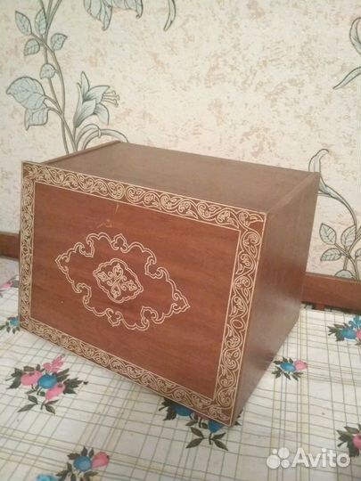 Кухонные шкафы, шкафчик хлебница