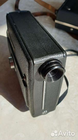 Кинокамера Ломо