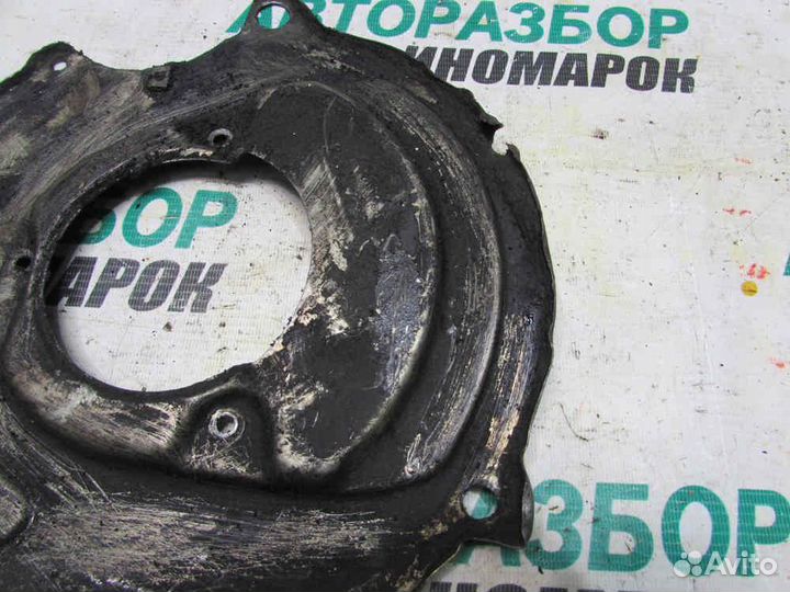 Пыльник двигателя центральный для Volkswagen Passa