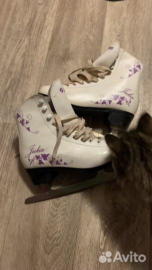 Коньки фигурные 40 размер