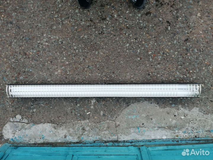 Светильник потолочный люминисцентный
