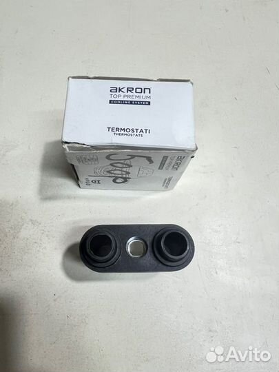 Патрубок радиатора печки передний Volkswagen Polo