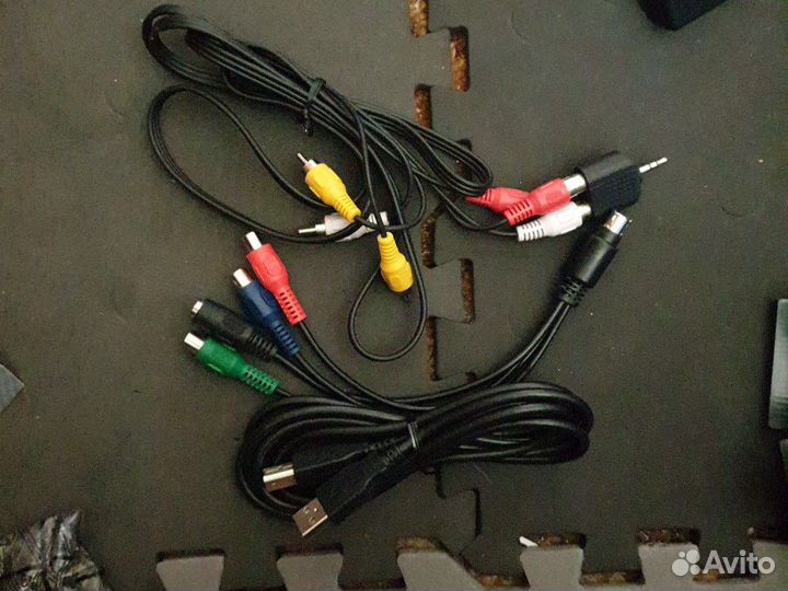 Провода, кабеля, переходники, зарядки на телефон и