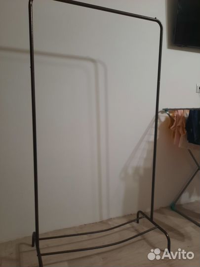 Вешалка напольная