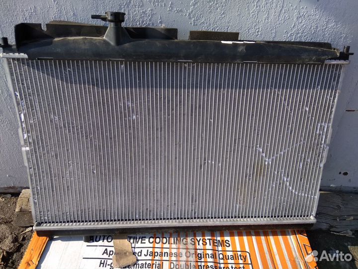 Радиатор охлаждения двигателя Hyundai Santa FE