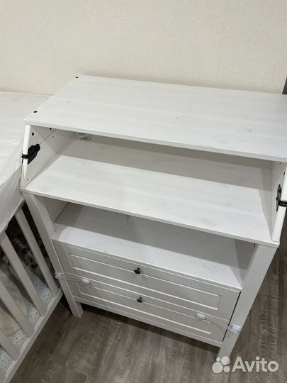 Пеленальный столик