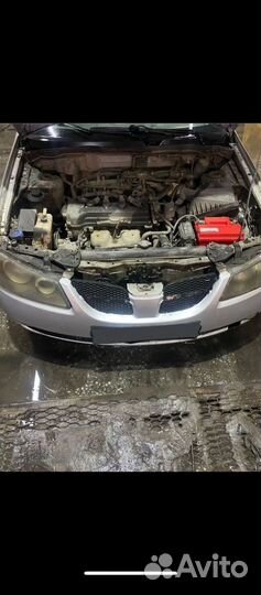 Nissan Almera 1.8 AT, 2000, битый, 300 000 км