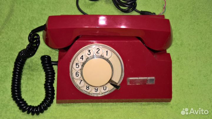 Телефонные аппараты разные