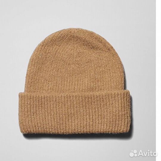 Шапка новая Weekday бини