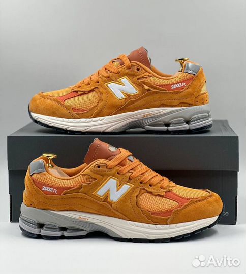 Кроссовки NEW balance 2002R