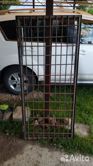 Металлическая дверь решётка