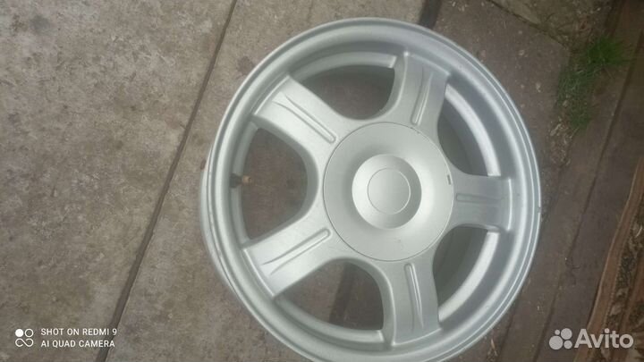 Продам литой диск на 13