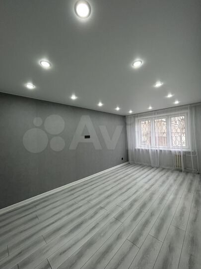 2-к. квартира, 60 м², 1/5 эт.