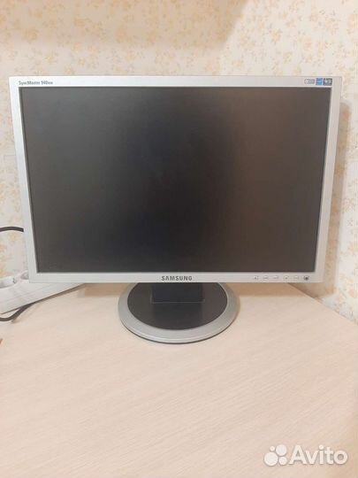 Монитор 19 дюймов