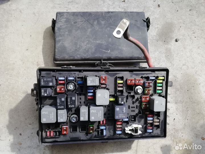 Блок предохранителей Шевроле Круз