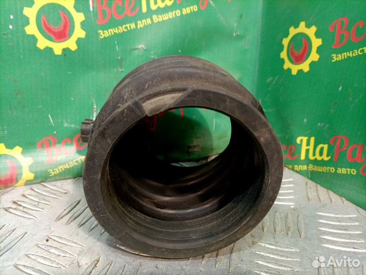 Патрубок воздушного фильтра Chrysler Pacifica