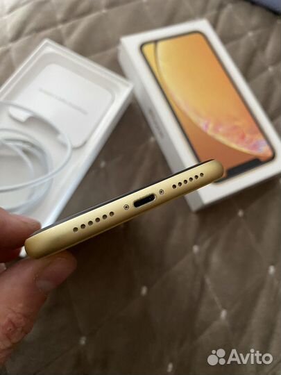 iPhone Xr, 64 ГБ