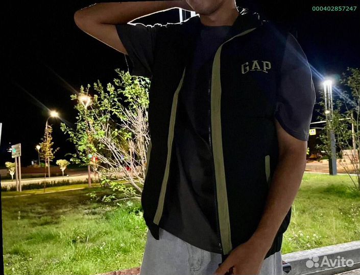 Жилетка (безрукавка) Gap