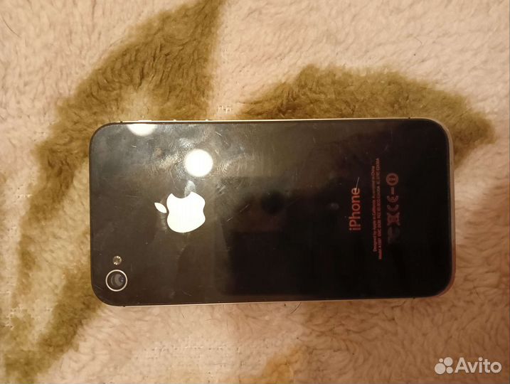 Телефон iPhone 4s