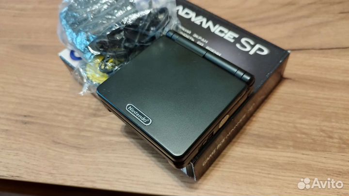 Game Boy advance с картриджами 98 штук