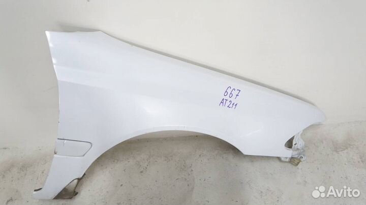 Крыло переднее правое Toyota Carina AT211