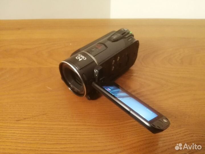 Видеокамера Canon Legria HF S 200