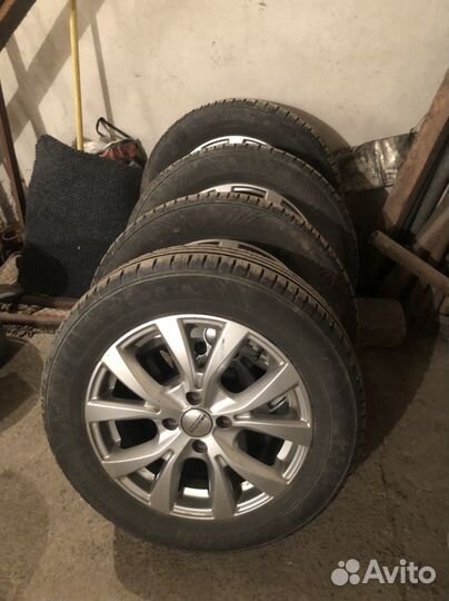 Диски литые 15 с шинами