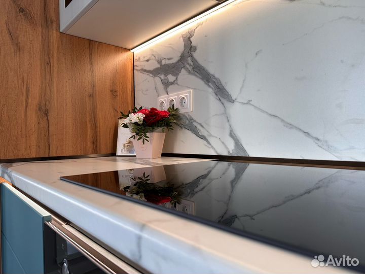 Кухня прямая под потолок на заказ