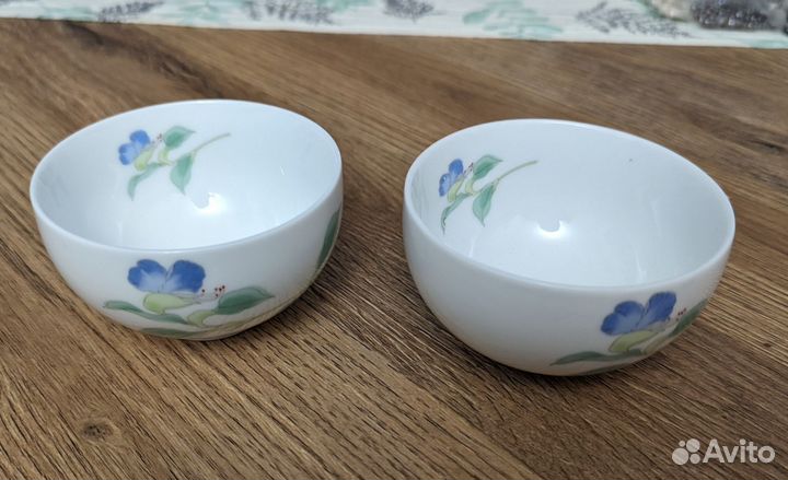 Набор фарфоровых чашек из Японии