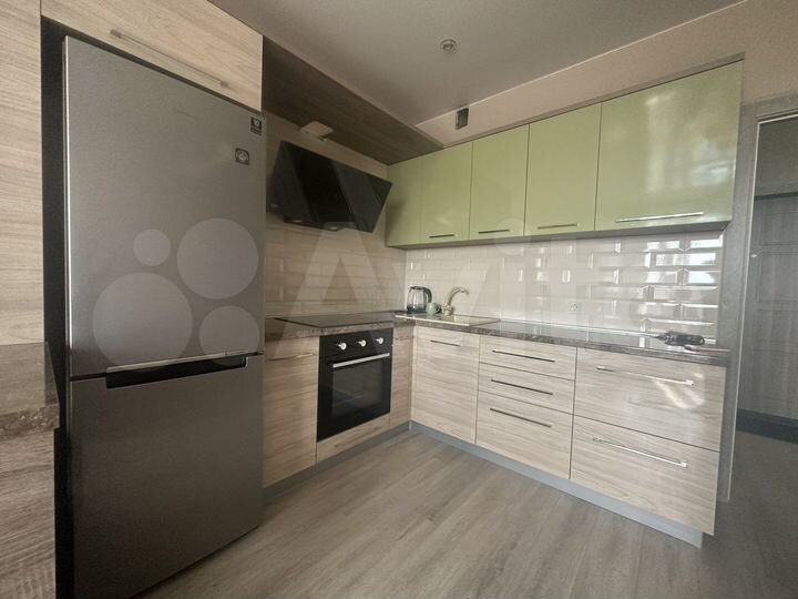 2-к. квартира, 54 м², 7/17 эт.