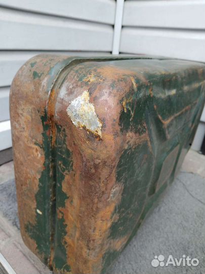 1 Канистра металлическая 20 литров