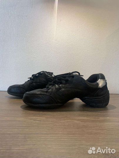 Танцевальные кроссовки из натуральной кожи