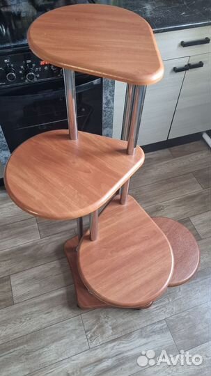 Подставка под цветы дерево