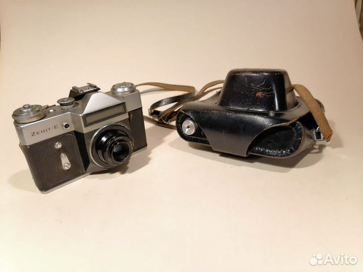Фотоаппарат Зенит Е и сопутствующие приспособления