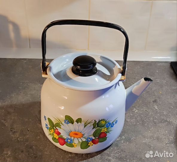 Чайник эмалированный новый