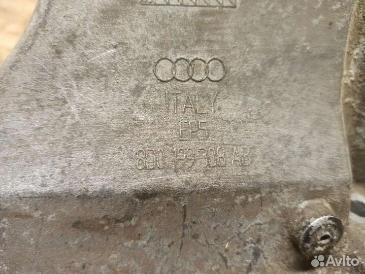 Кронштейн двигателя правый VW Passat B5, Audi A4