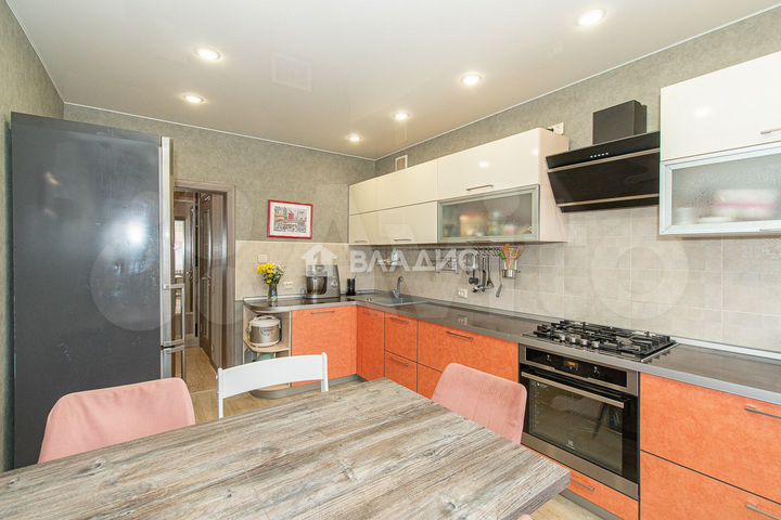 2-к. квартира, 74 м², 6/6 эт.