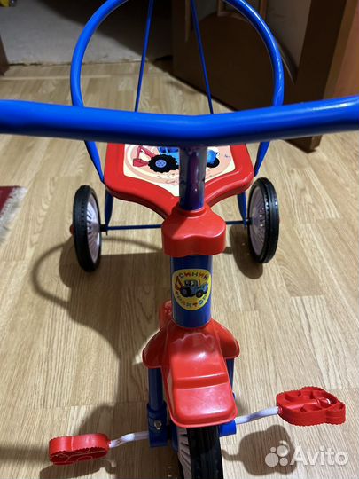 Трехколесный велосипед