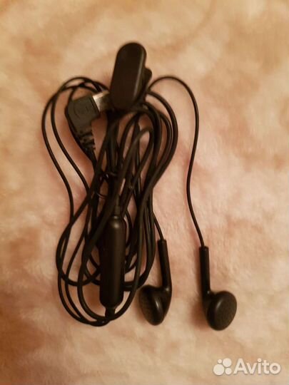 Наушники с микрофоном