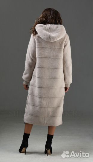 Шуба из эко меха с капюшоном 44-46