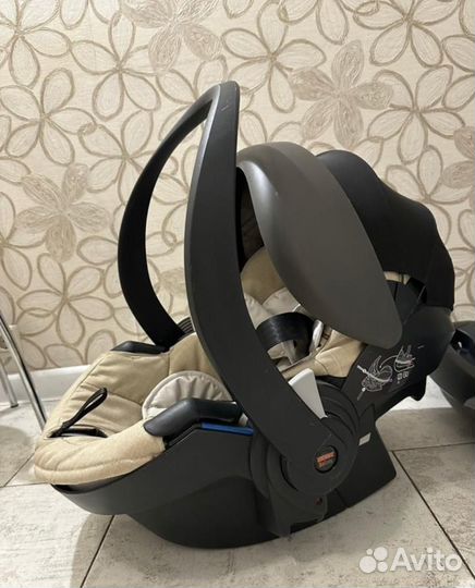 Автолюлька Stokke с базой
