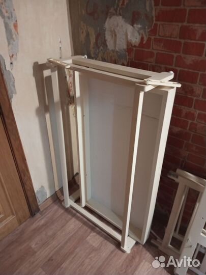 Детская кроватка с маятником и ящиком