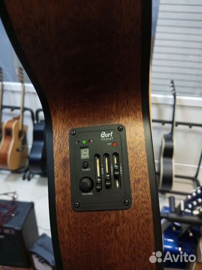 Гитара Cort sfxe NS электроакустика массив