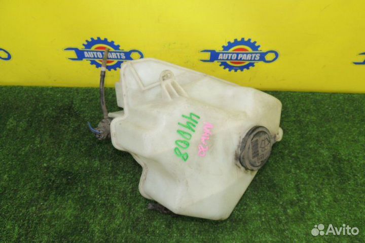 Бачок стеклоомывателя Toyota Prius NHW20