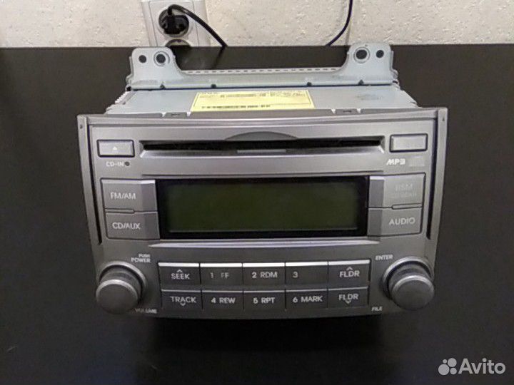 Штатная магнитола на Hundai Grand Starex H-1