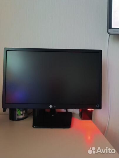 Продам монитор LG 20